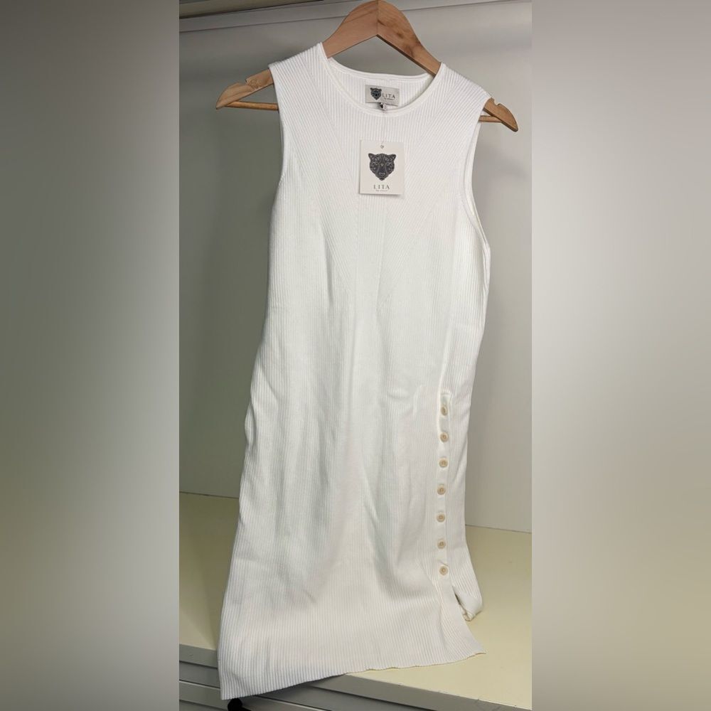 Lita by Ciara Women’s Ribbed Sleeveless Sweater Dress Color: Milk